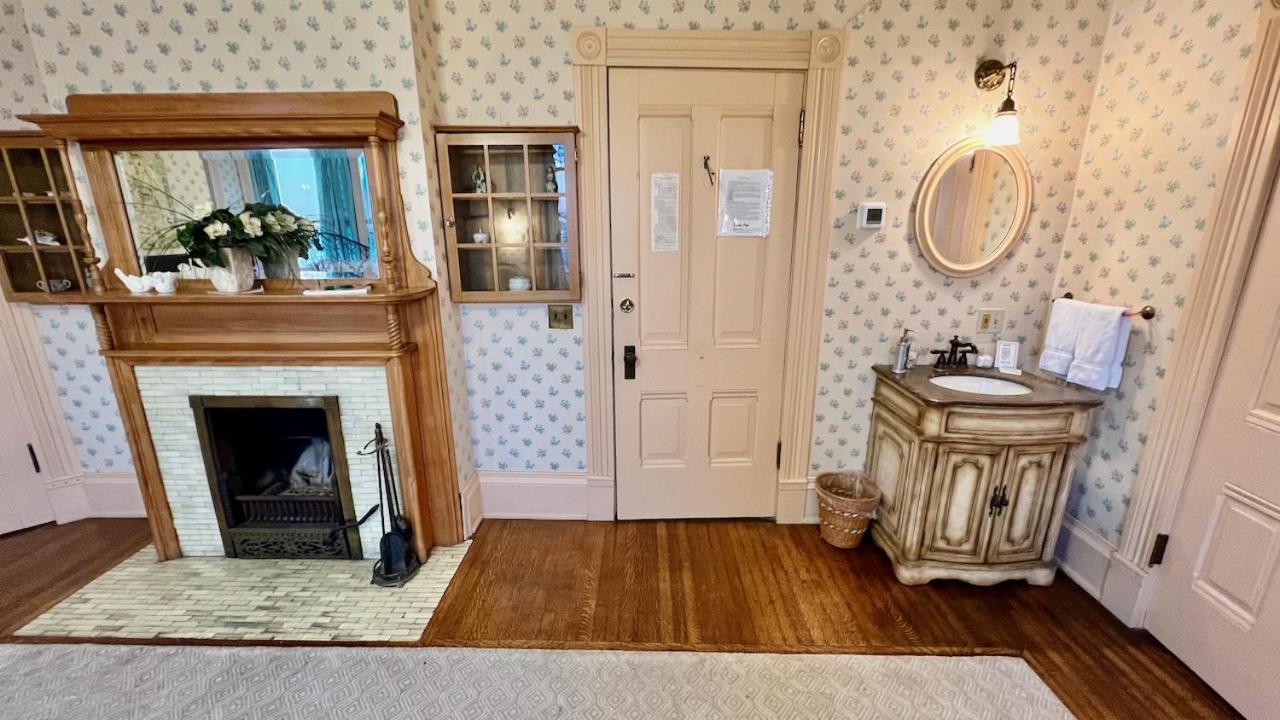 The Hancock House Bed & Breakfast Inn Dubuque Luaran gambar