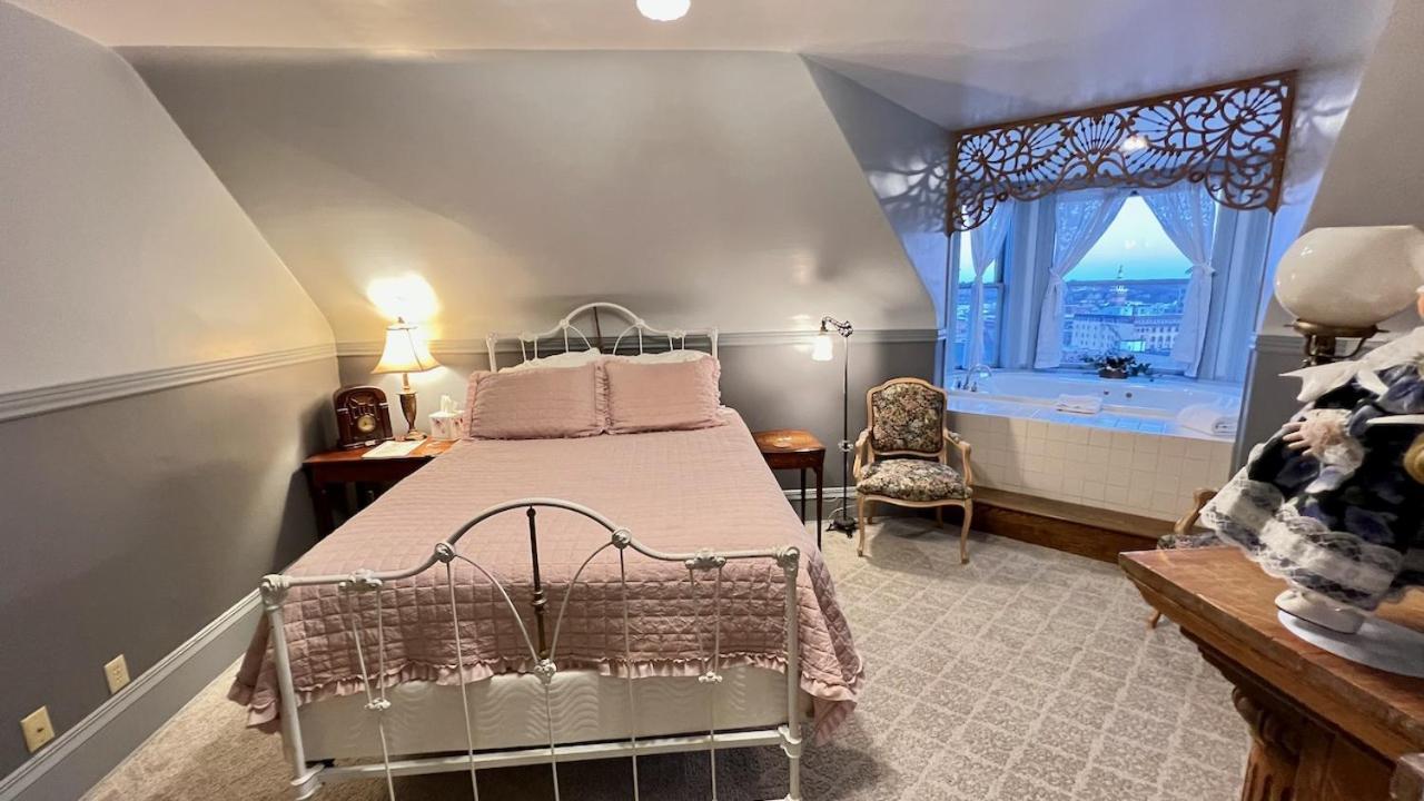 The Hancock House Bed & Breakfast Inn Dubuque Luaran gambar
