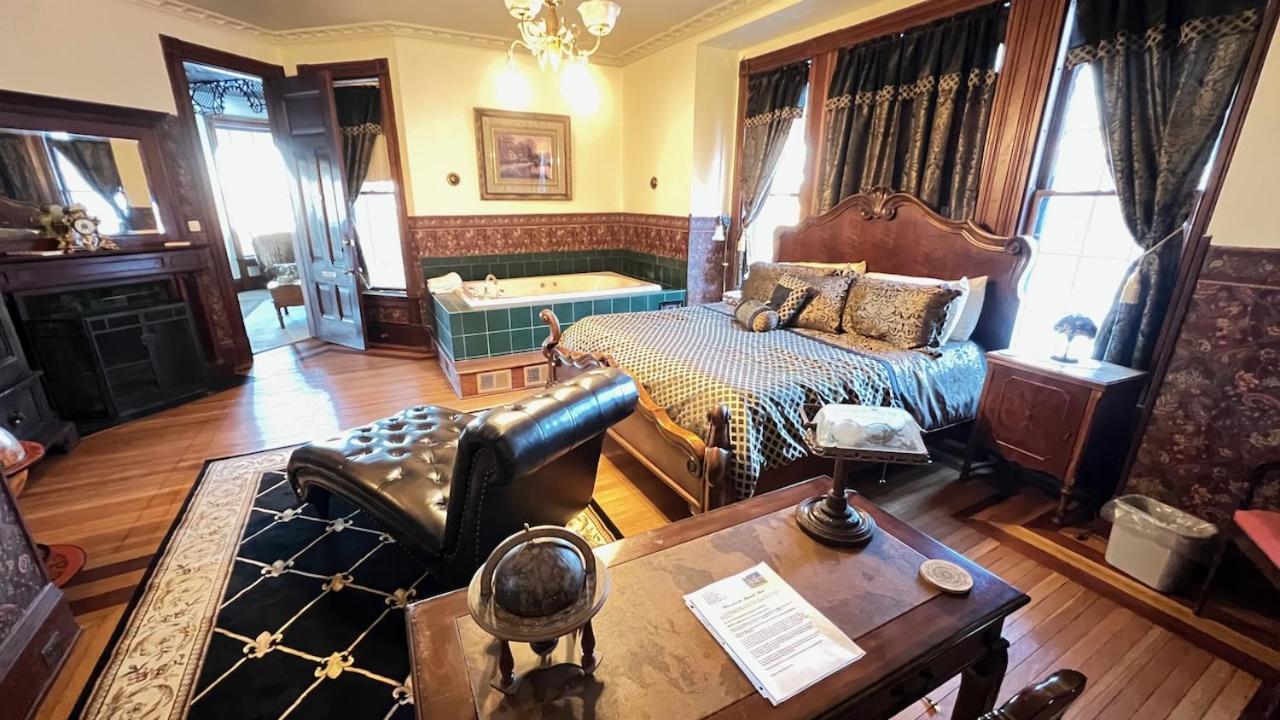 The Hancock House Bed & Breakfast Inn Dubuque Luaran gambar