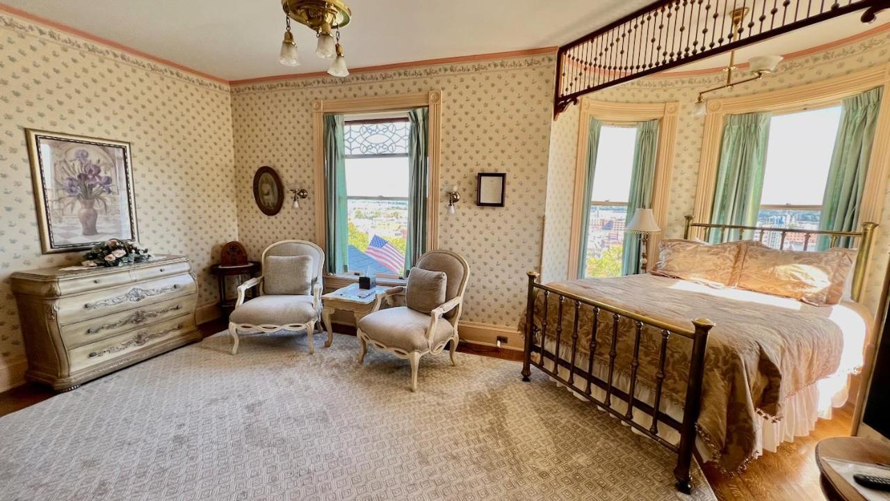 The Hancock House Bed & Breakfast Inn Dubuque Luaran gambar